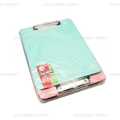 PK คลิปบอร์ดพลาสติก สีพาสเทล A4 คละสี (ห่อละ 6 อัน)